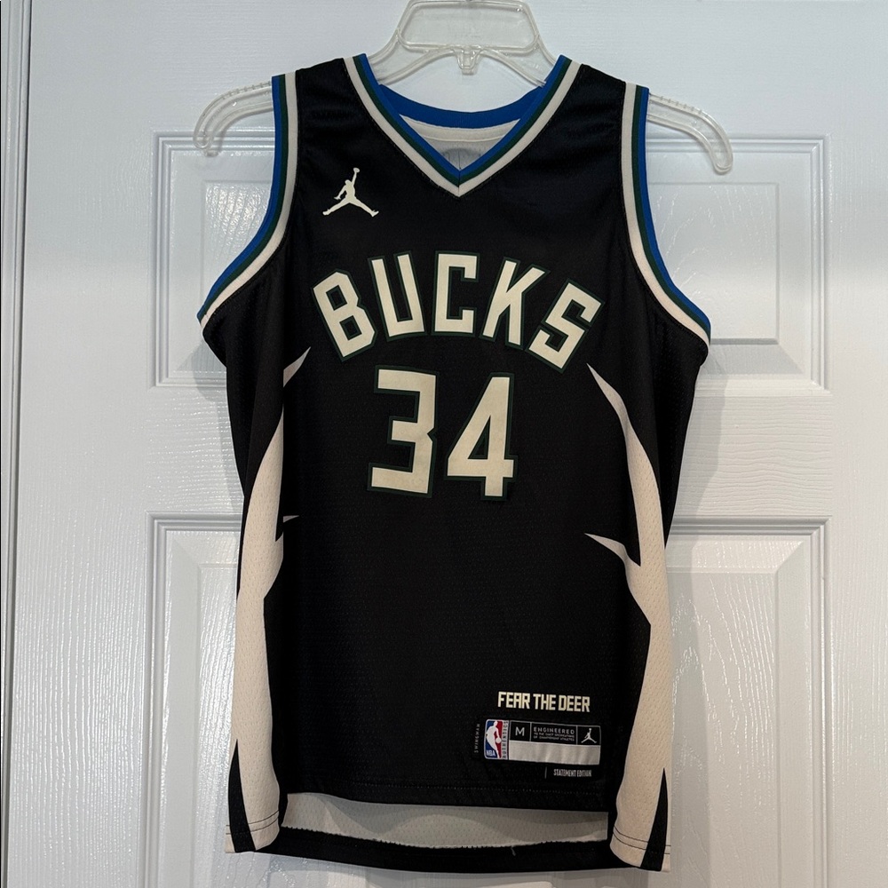 Giannis Antetokoumpo Nike Jersey